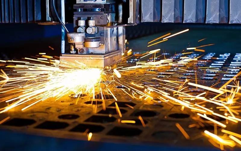 Economic Growth Resilience and Investment Insights Amid China's Manufacturing Contraction - Plotio